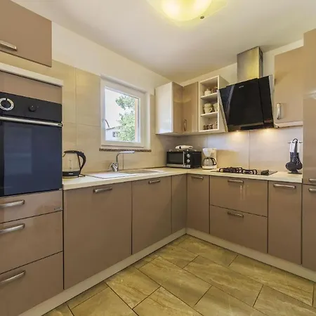 Luxury Experience In Kacana With Heated Pool And Play Station 4 Villa