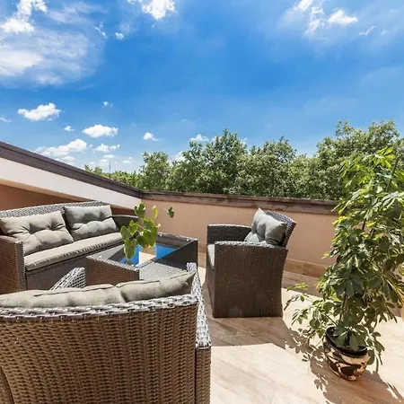 Villa Luxury Experience In Kacana With Heated Pool And Play Station 4