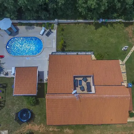 Luxury Experience In Kacana With Heated Pool And Play Station 4 * Vodnjan