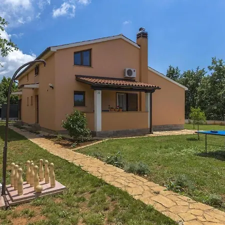 Vila Luxury Experience In Kacana With Heated Pool And Play Station 4 Vodnjan